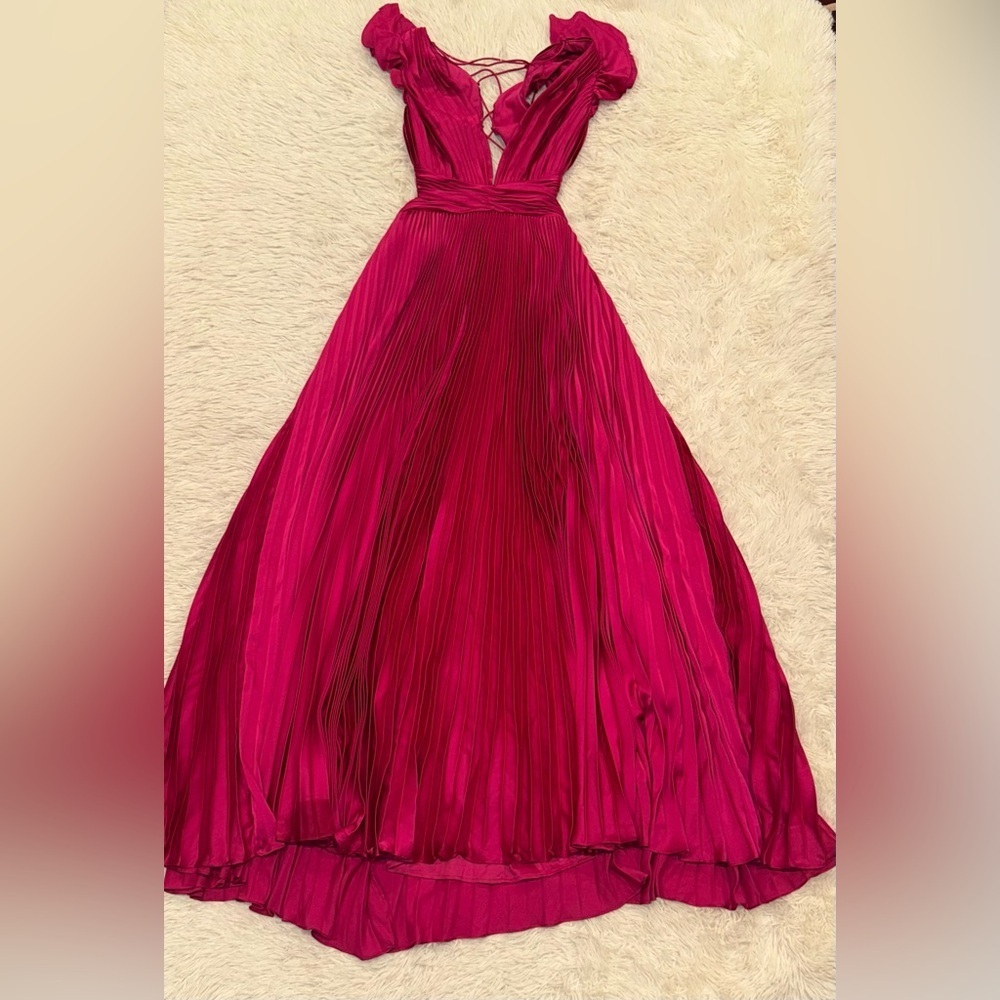 NEW Anthropologie Mac Duggal Pleated Flutter-Sleeve
Deep-V Lace-Up Gown Sz 10 - Picture 2 of 6